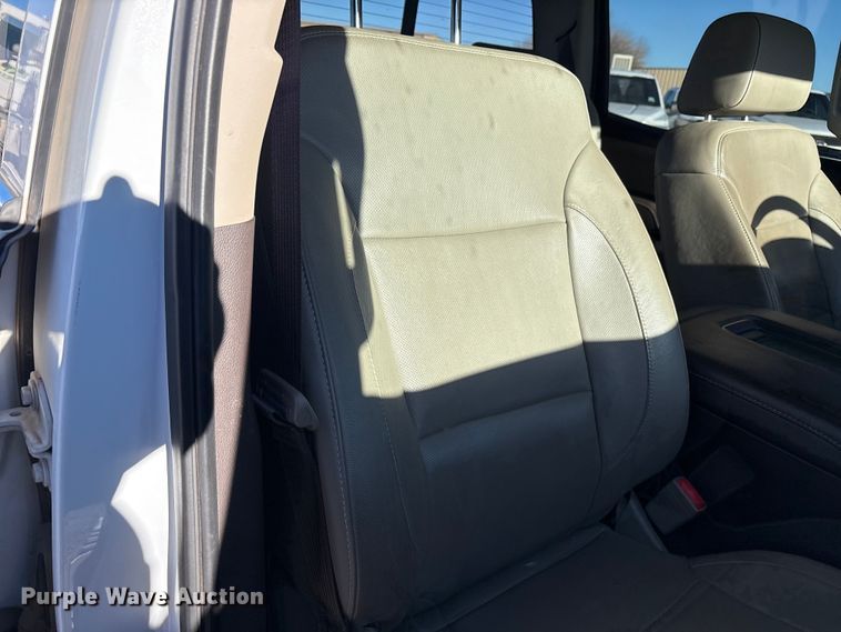 image for item EU4747 2017 Chevrolet Silverado 1500 Crew Cab pickup truck