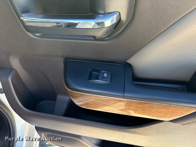 image for item EU4747 2017 Chevrolet Silverado 1500 Crew Cab pickup truck