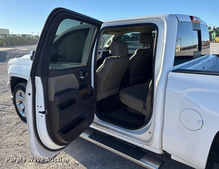 image for item EU4747 2017 Chevrolet Silverado 1500 Crew Cab pickup truck