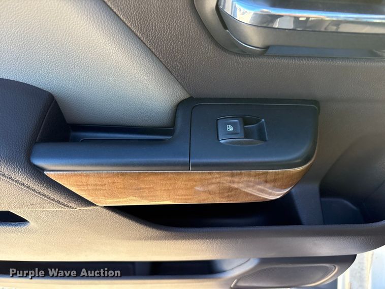 image for item EU4747 2017 Chevrolet Silverado 1500 Crew Cab pickup truck