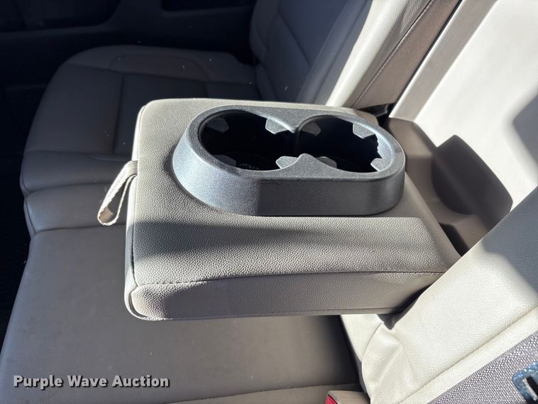 image for item EU4747 2017 Chevrolet Silverado 1500 Crew Cab pickup truck