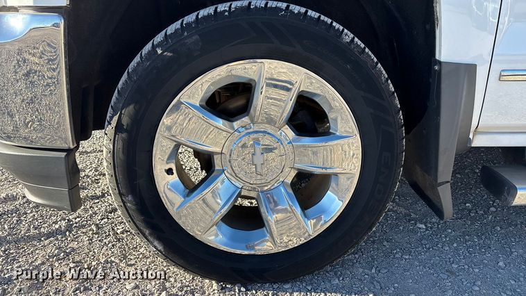 image for item EU4747 2017 Chevrolet Silverado 1500 Crew Cab pickup truck