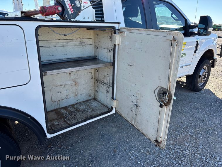 image for item EU4748 2020 Ford F350 Super Duty Ext. Cab utility bed pickup truck
