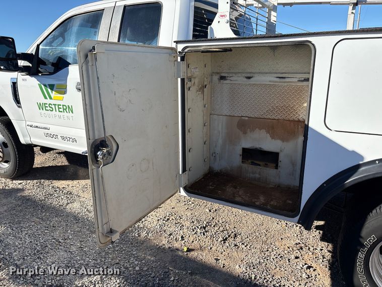 image for item EU4748 2020 Ford F350 Super Duty Ext. Cab utility bed pickup truck