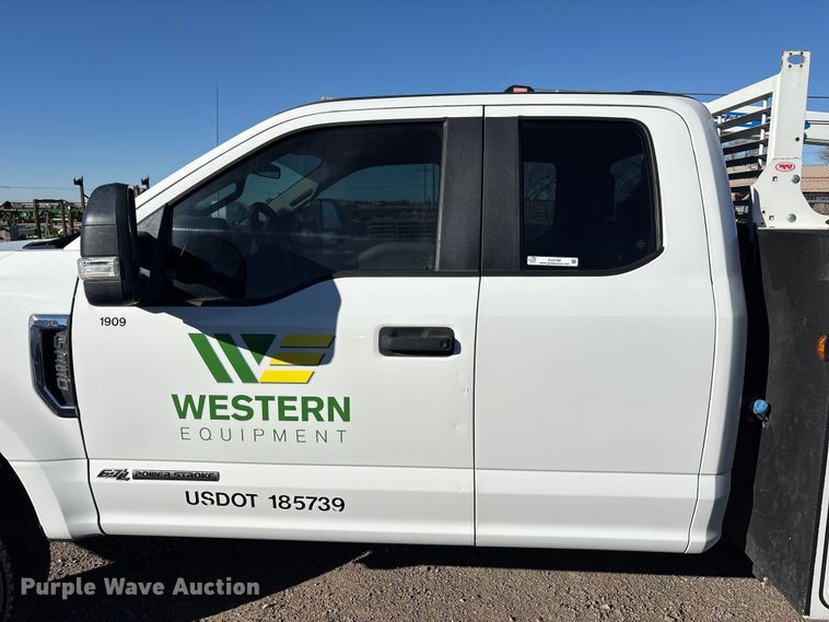 image for item EU4748 2020 Ford F350 Super Duty Ext. Cab utility bed pickup truck