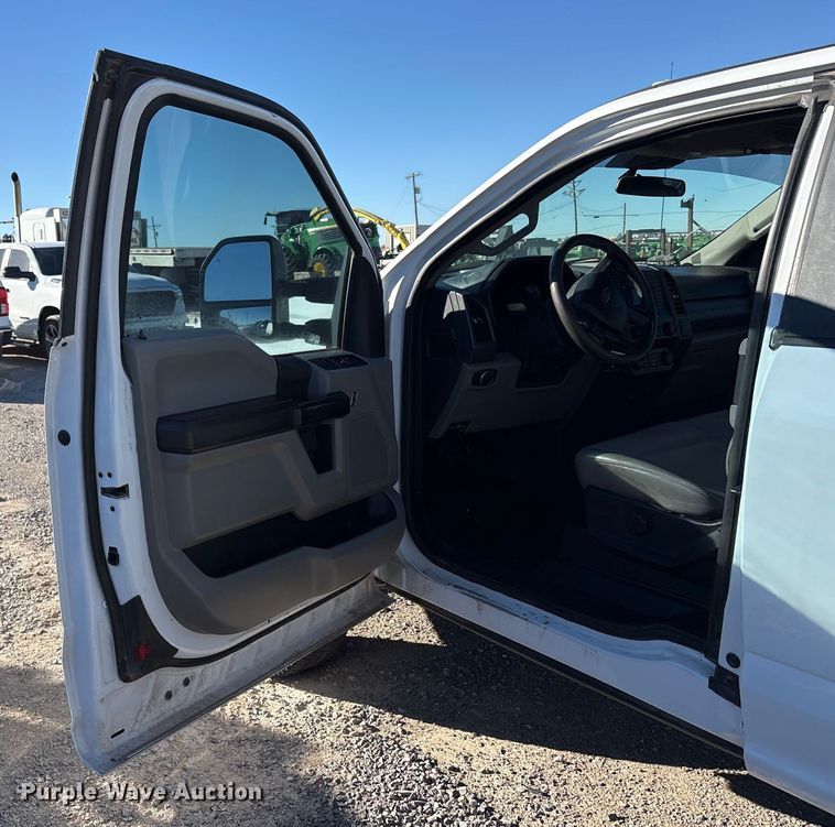 image for item EU4748 2020 Ford F350 Super Duty Ext. Cab utility bed pickup truck