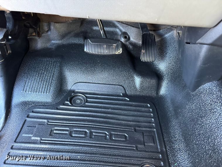 image for item EU4748 2020 Ford F350 Super Duty Ext. Cab utility bed pickup truck