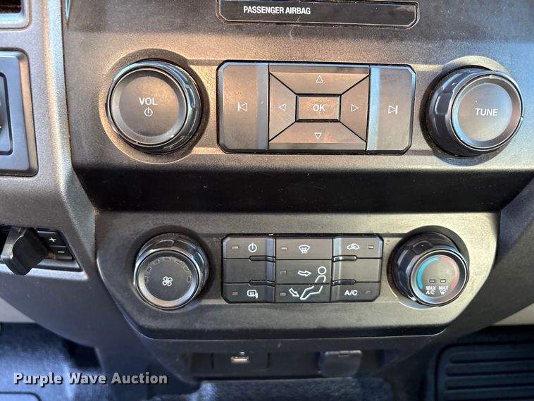 image for item EU4748 2020 Ford F350 Super Duty Ext. Cab utility bed pickup truck