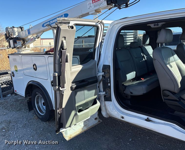 image for item EU4748 2020 Ford F350 Super Duty Ext. Cab utility bed pickup truck