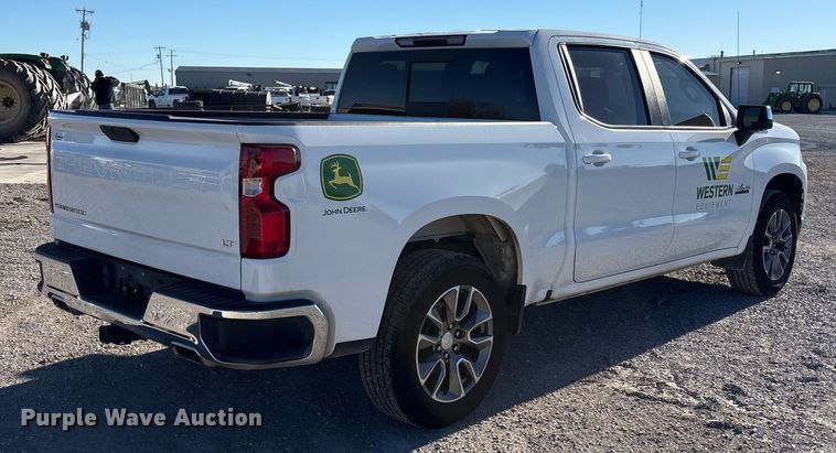 image for item EU4749 2021 Chevrolet Silverado 1500 Crew Cab pickup truck