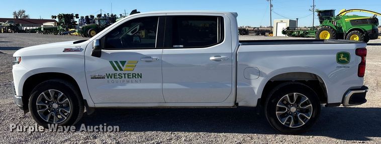 image for item EU4749 2021 Chevrolet Silverado 1500 Crew Cab pickup truck