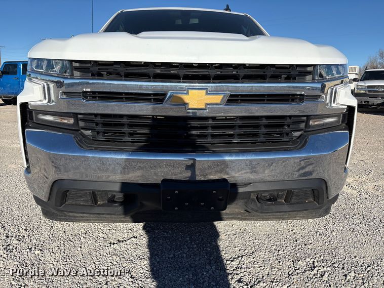 image for item EU4749 2021 Chevrolet Silverado 1500 Crew Cab pickup truck
