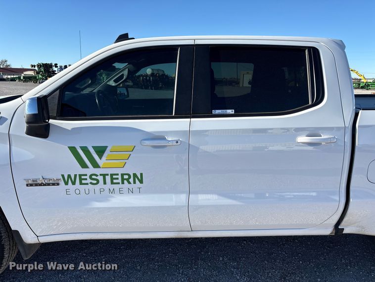 image for item EU4749 2021 Chevrolet Silverado 1500 Crew Cab pickup truck