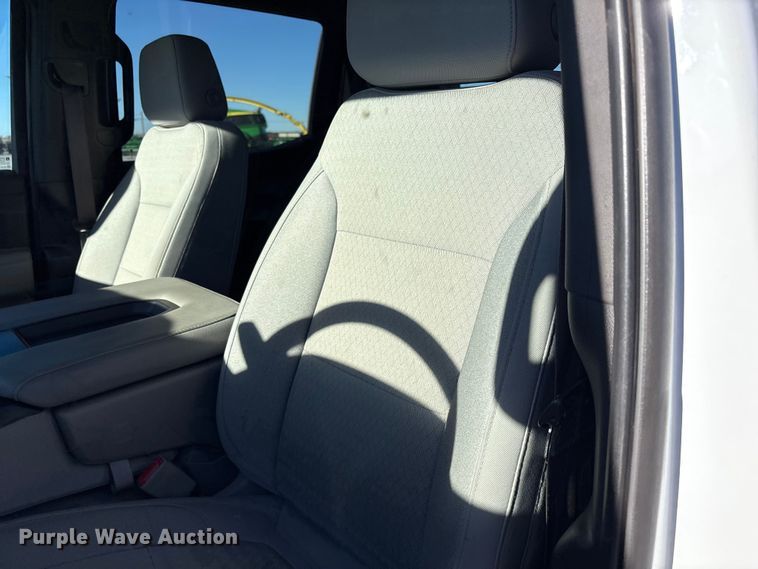 image for item EU4749 2021 Chevrolet Silverado 1500 Crew Cab pickup truck