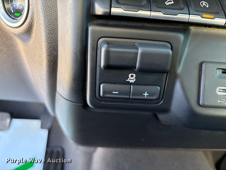 image for item EU4749 2021 Chevrolet Silverado 1500 Crew Cab pickup truck