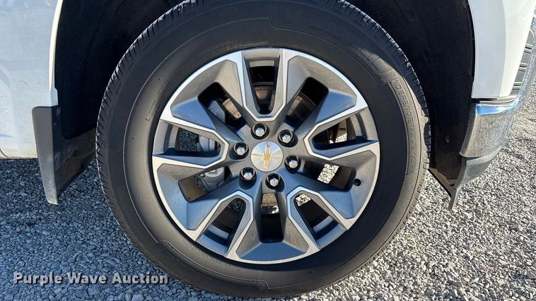 image for item EU4749 2021 Chevrolet Silverado 1500 Crew Cab pickup truck