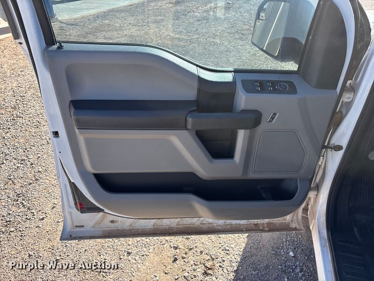 image for item EU4751 2015 Ford F150 Ext. Cab pickup truck