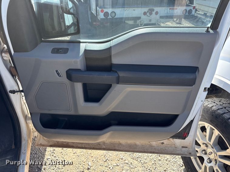 image for item EU4751 2015 Ford F150 Ext. Cab pickup truck