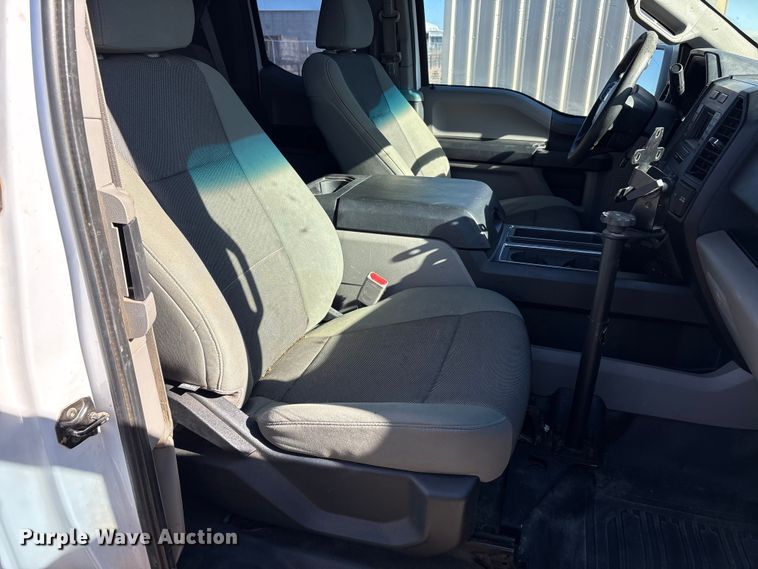 image for item EU4751 2015 Ford F150 Ext. Cab pickup truck