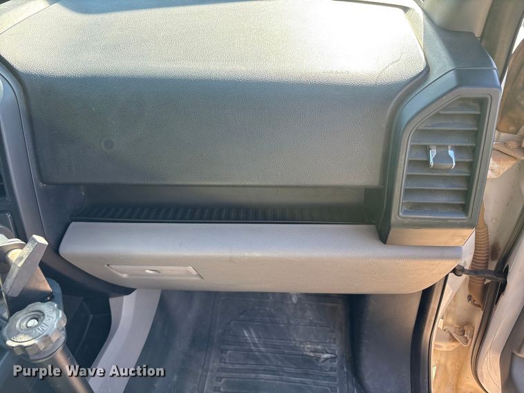 image for item EU4751 2015 Ford F150 Ext. Cab pickup truck