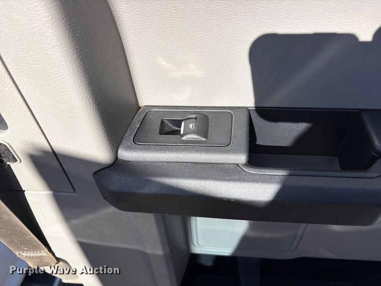 image for item EU4751 2015 Ford F150 Ext. Cab pickup truck