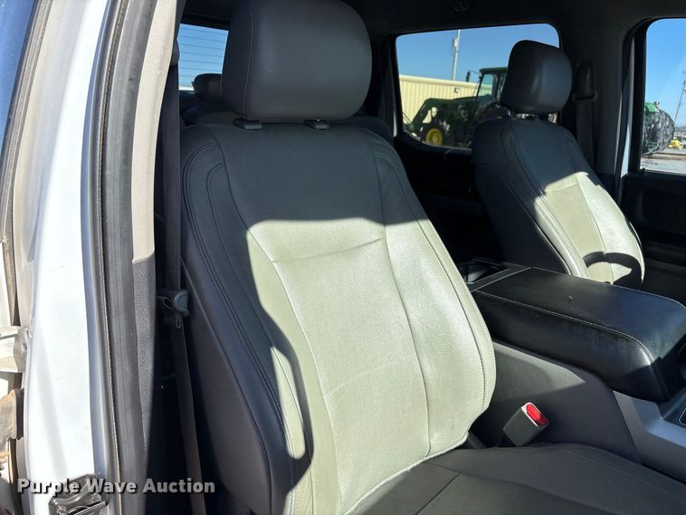 image for item EU4752 2015 Ford F150 Crew Cab pickup truck