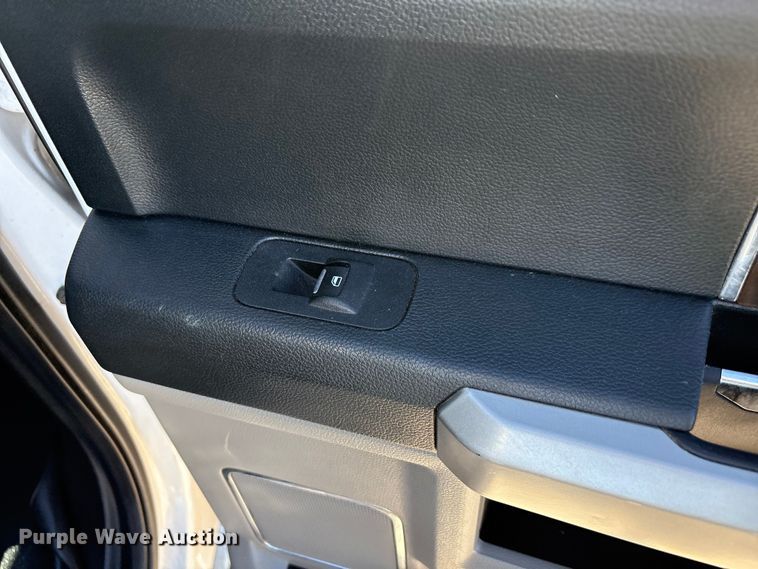 image for item EU4752 2015 Ford F150 Crew Cab pickup truck