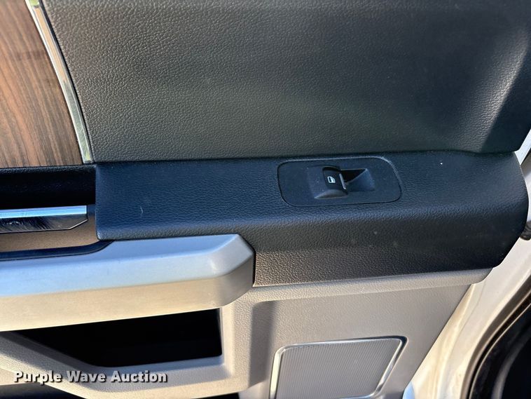 image for item EU4752 2015 Ford F150 Crew Cab pickup truck