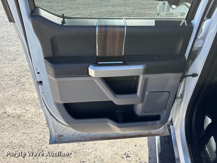 image for item EU4752 2015 Ford F150 Crew Cab pickup truck