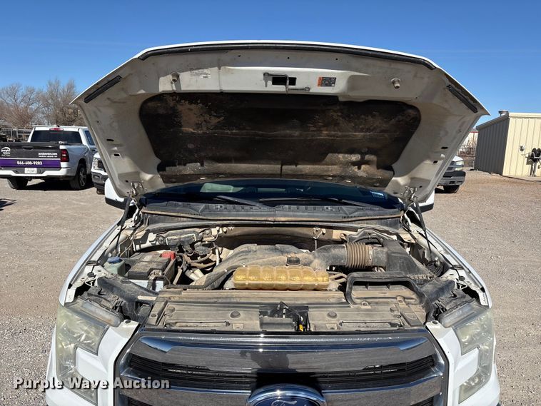 image for item EU4752 2015 Ford F150 Crew Cab pickup truck