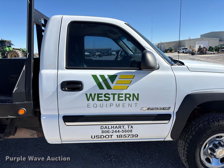 image for item EU4753 2004 Chevrolet Silverado 2500HD flatbed pickup truck