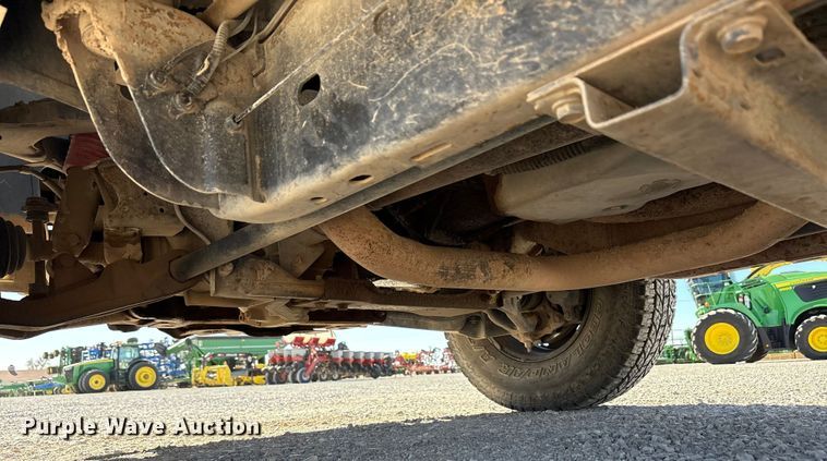 image for item EU4753 2004 Chevrolet Silverado 2500HD flatbed pickup truck