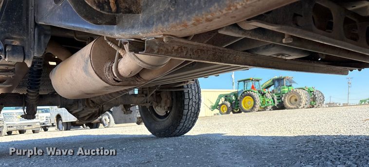 image for item EU4753 2004 Chevrolet Silverado 2500HD flatbed pickup truck