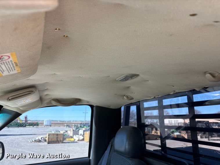 image for item EU4753 2004 Chevrolet Silverado 2500HD flatbed pickup truck