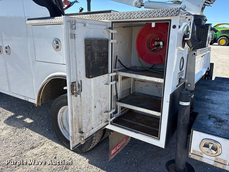 image for item EU4754 2019 Ford F550 utility / service truck