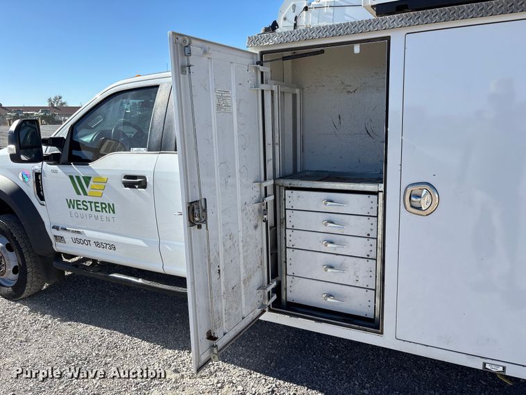 image for item EU4754 2019 Ford F550 utility / service truck