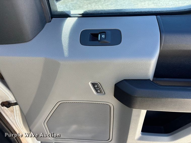 image for item EU4754 2019 Ford F550 utility / service truck