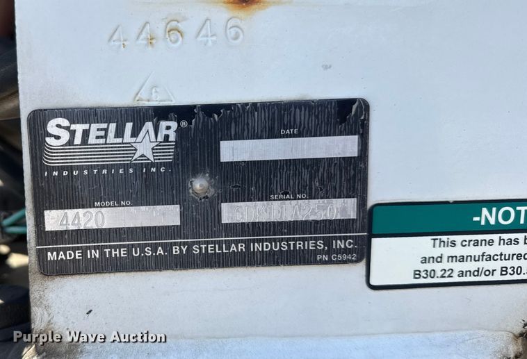 image for item EU6493 2005 GMC Sierra 3500HD utility bed pickup truck