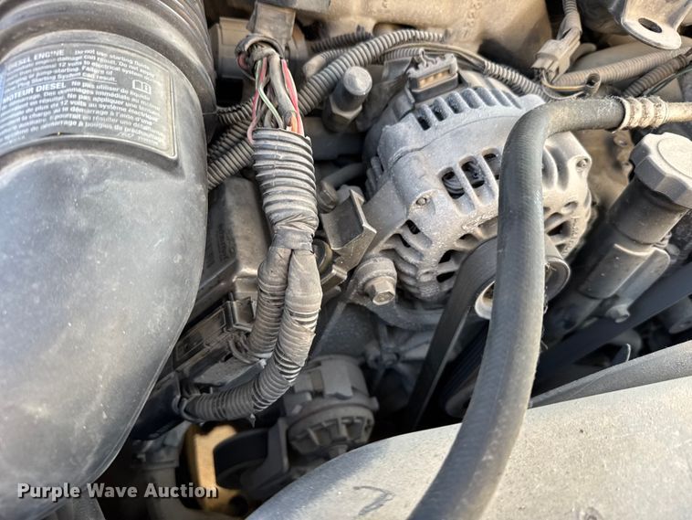 image for item EU6493 2005 GMC Sierra 3500HD utility bed pickup truck