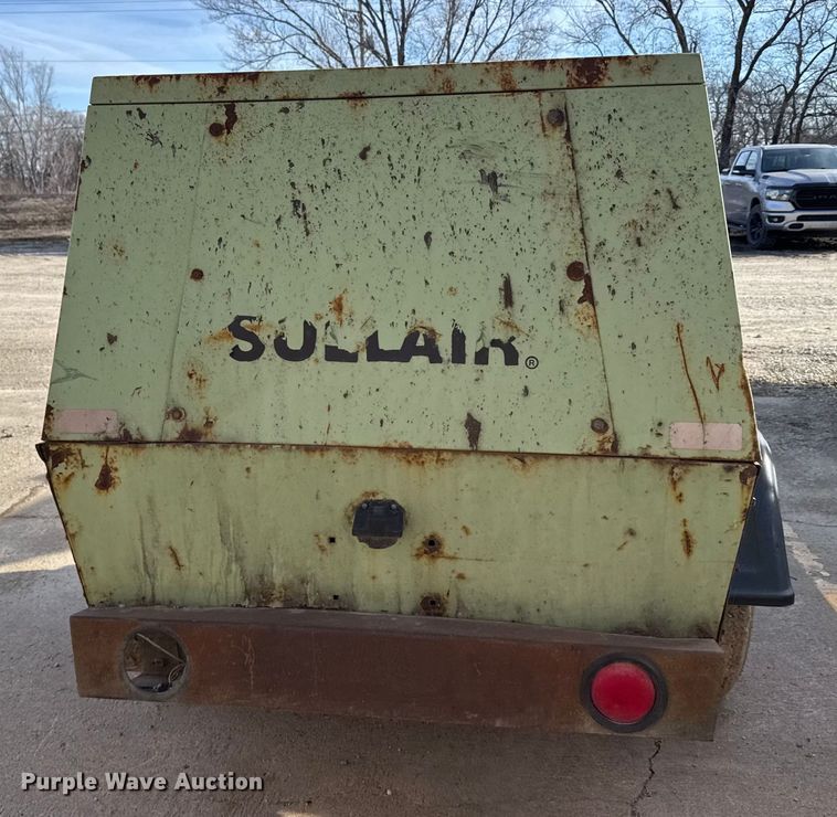 image for item EU6494 Sullair 185DPQJD air compressor