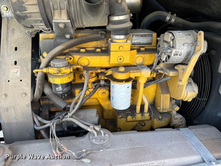 image for item EU6494 Sullair 185DPQJD air compressor