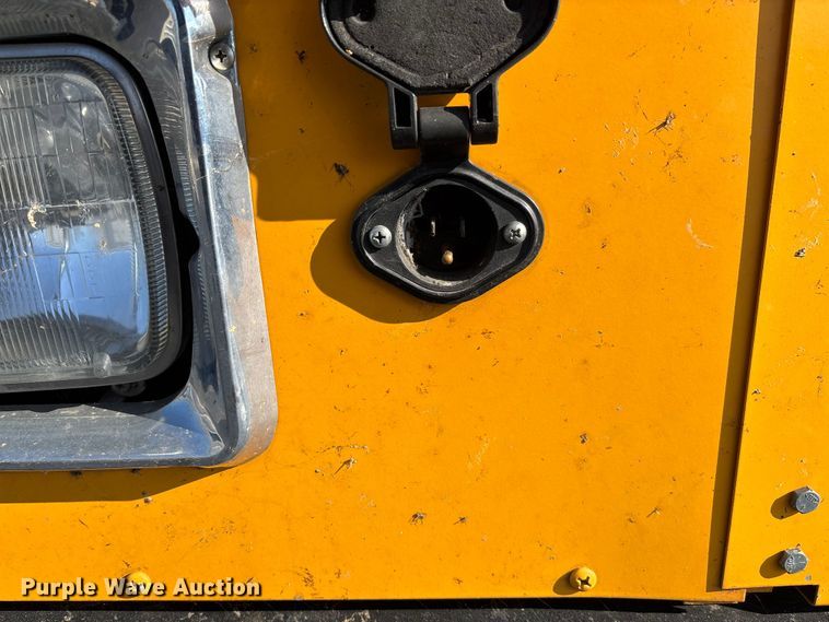 image for item EV3387 2009 Thomas Built Mvp-ef school bus