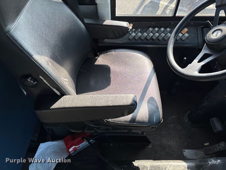 image for item EV3387 2009 Thomas Built Mvp-ef school bus