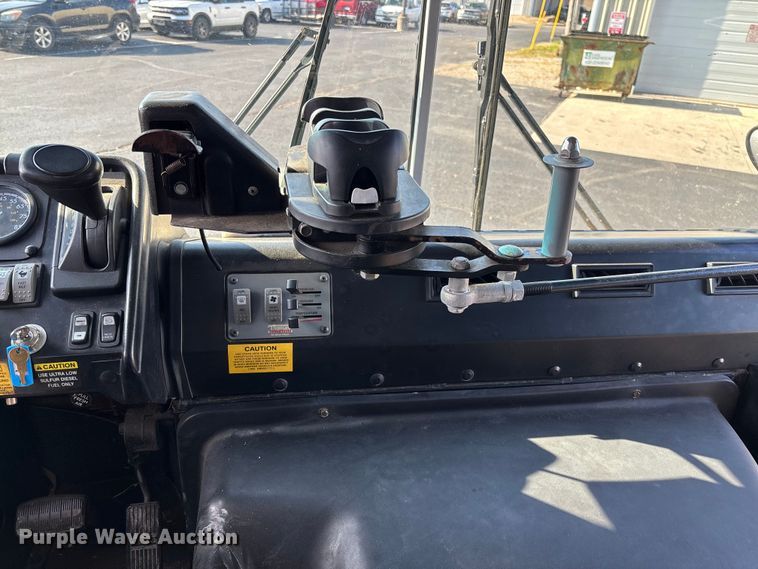 image for item EV3387 2009 Thomas Built Mvp-ef school bus