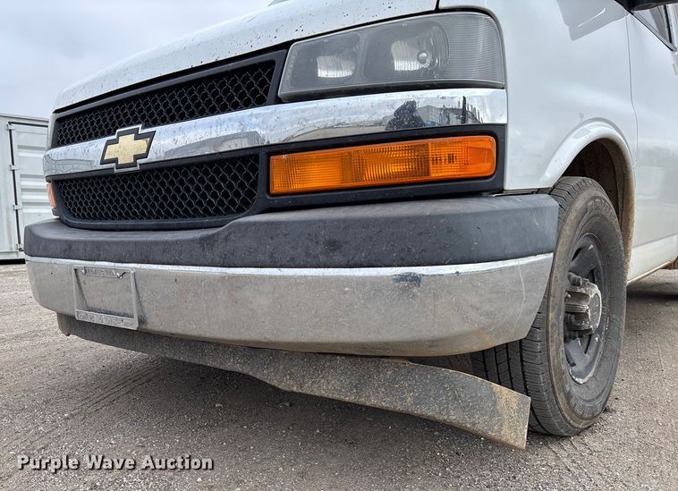 image for item EV3440 2017 Chevrolet Express 3500 utility van