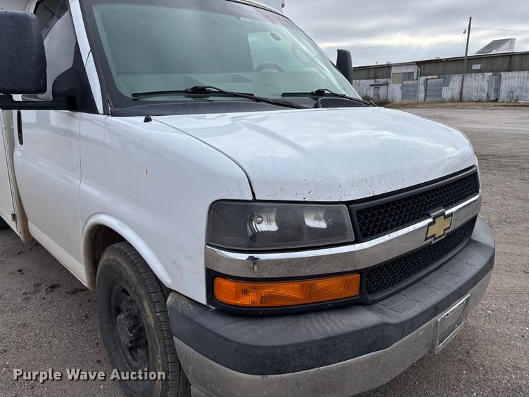 image for item EV3440 2017 Chevrolet Express 3500 utility van
