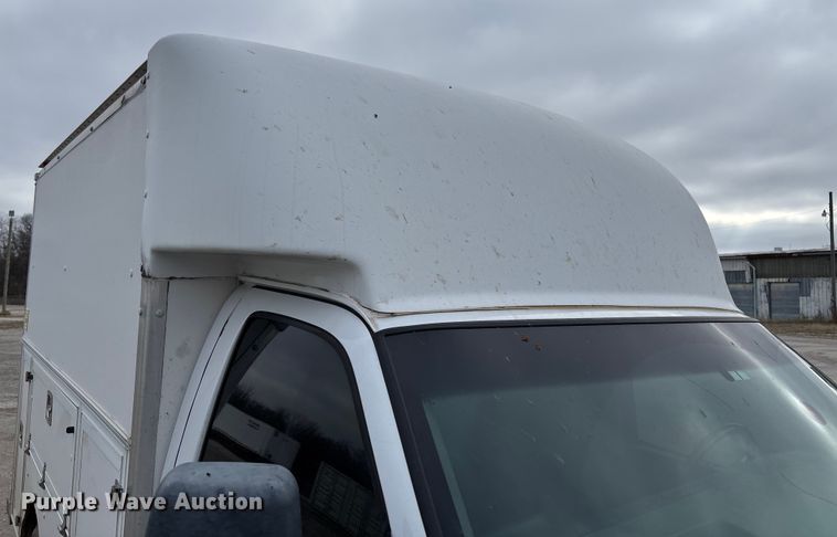 image for item EV3440 2017 Chevrolet Express 3500 utility van