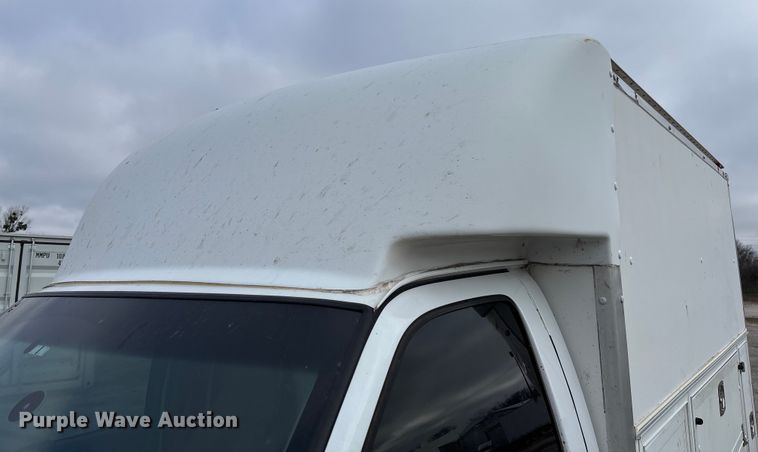 image for item EV3440 2017 Chevrolet Express 3500 utility van