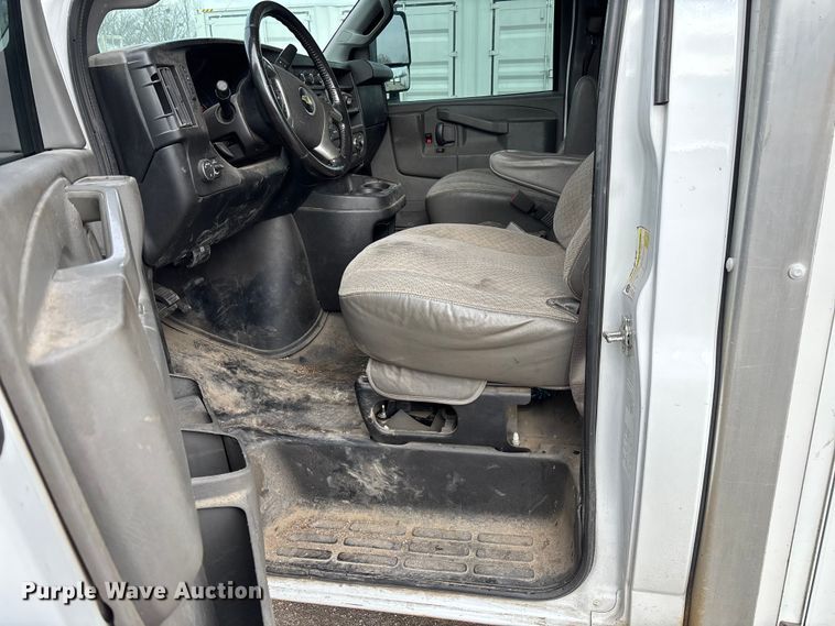 image for item EV3440 2017 Chevrolet Express 3500 utility van