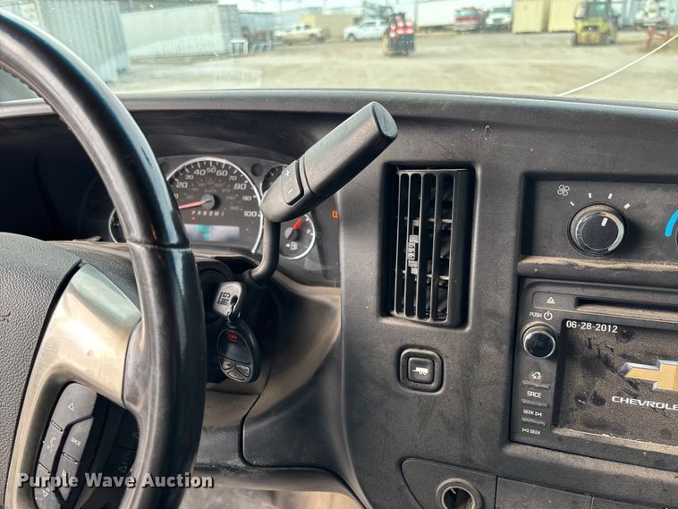 image for item EV3440 2017 Chevrolet Express 3500 utility van